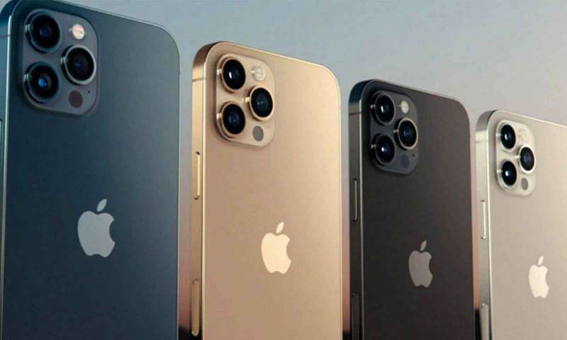 Apple katlanabilir iPhone modeli için çalışmalarını hızlandırıyor