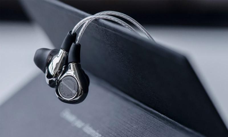 Beyerdynamic 1200 Dolarlık Kablosuz Kulaklığını Tanıttı