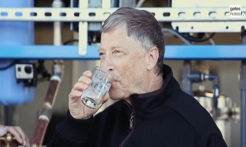 Bill Gates, İnsan Dışkısından Üretilen İçme Suyunu Denedi! (Video)