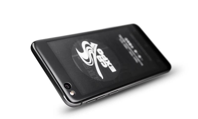 Çift Ekranlı YotaPhone 3 Teknik Özellikleri Açıklandı