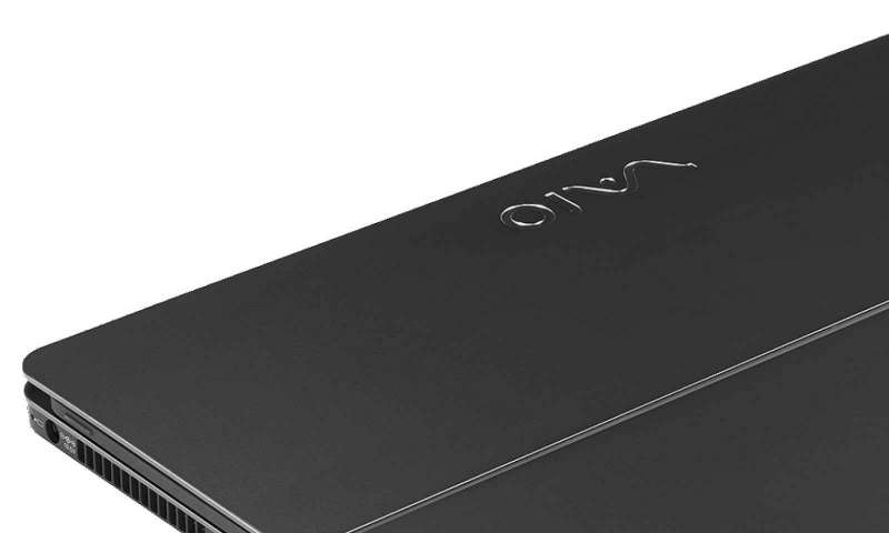 Dünyanın ilk karbon fiber gövdeli dizüstü bilgisayarı tanıtıldı