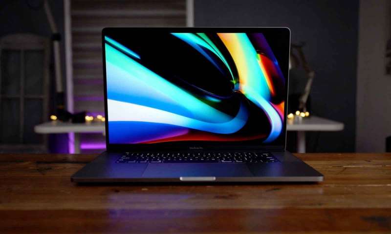 Evden çalışma döneminde MacBook Pro satışları arttı