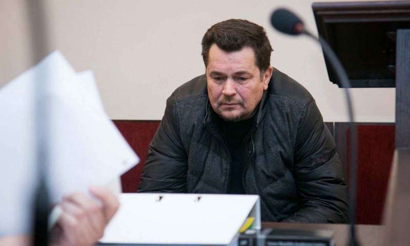 Facebook ve Google 121 milyon dolandırıldı