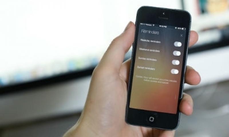 Fotoğrafçılar için Altın Saat Bildirim Uygulaması