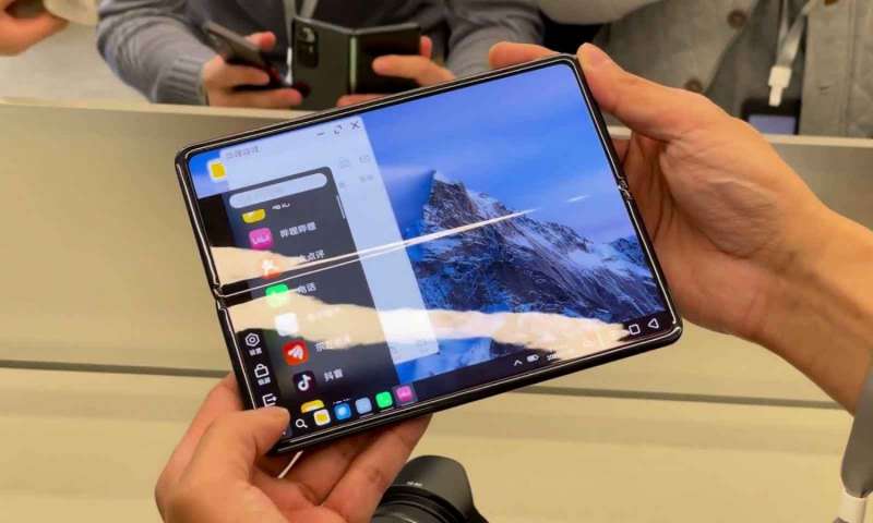 Honor katalanabilir ekranlı bir model için kolları sıvadı