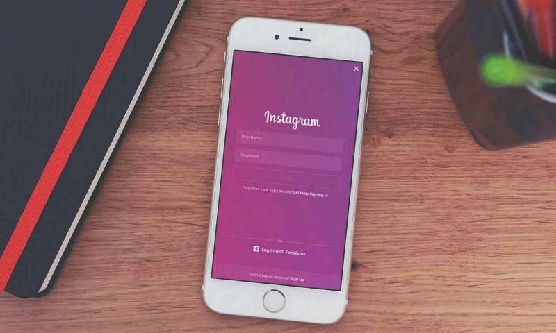 Instagram kullanıcı şifrelerini 'Metin Olarak' göstermeye başlayacak