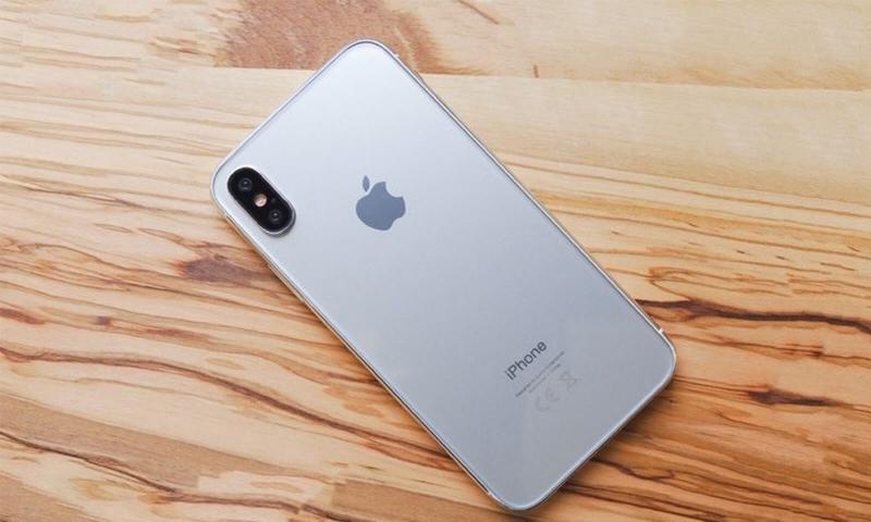 iPhone 8'in Üretim Hattından Videolar
