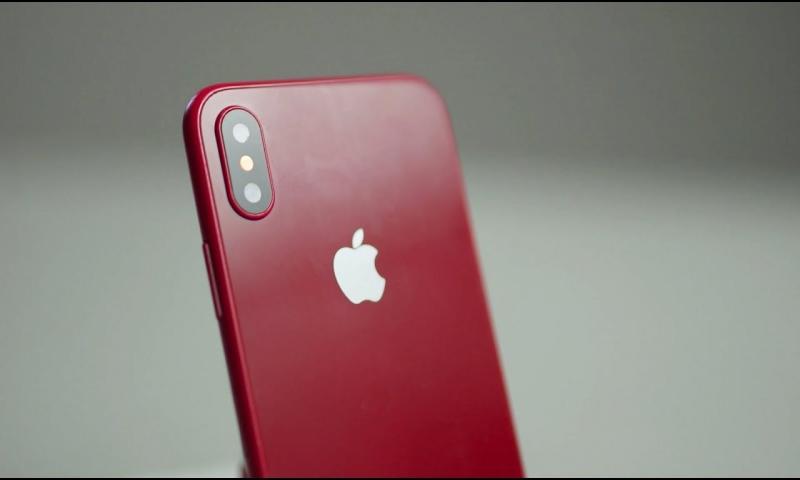 Kırmızı iPhone X görücüye çıktı 