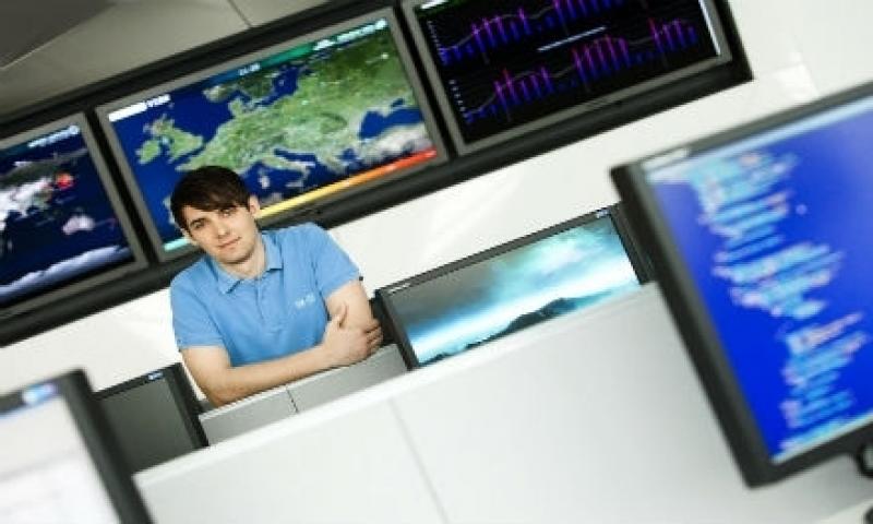 Krysanec: Telefonu Ele Geçiren Maskeli Truva Atı