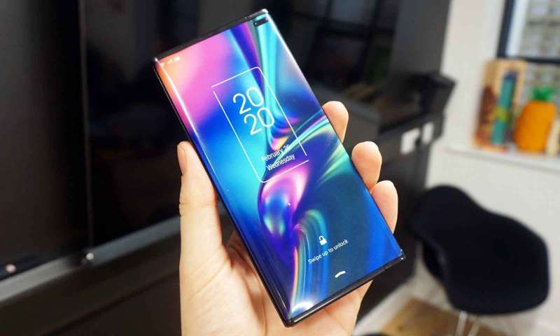 LG yeni katlanabilir ekranlı telefonunu tanıtabilir