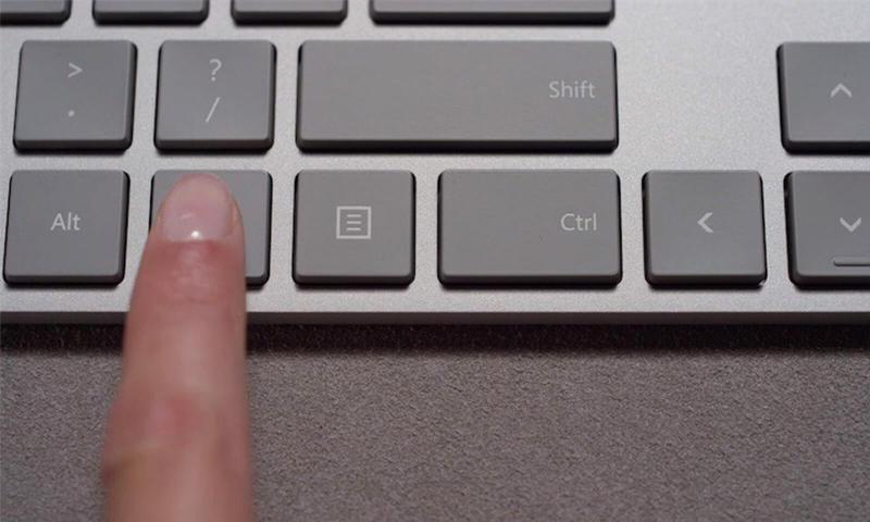 Microsoft'tan Parmak İzi Gizlenmiş Modern Klavye Tanıtıldı