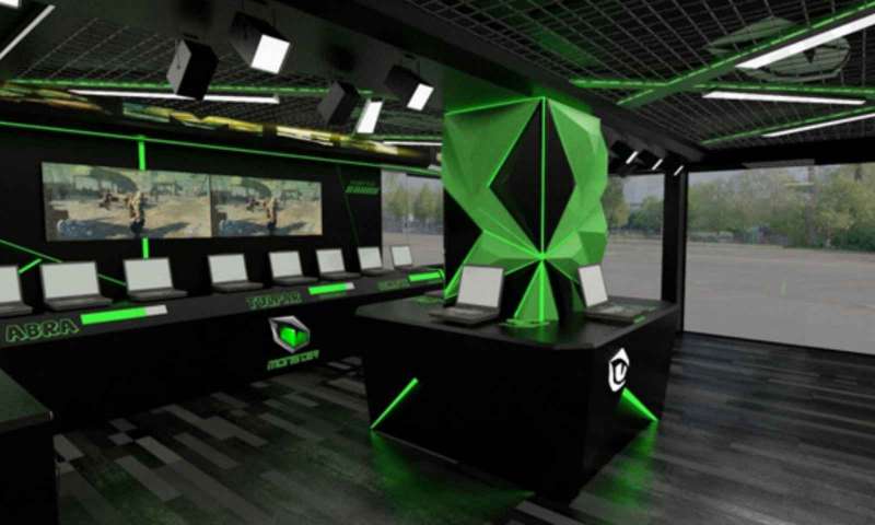 Monster mağazalarını geçici olarak kapatıyor!