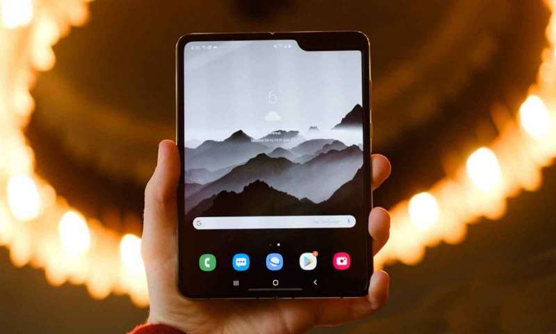 Samsung Galaxy Fold Ön Siparişleri İptal Edildi