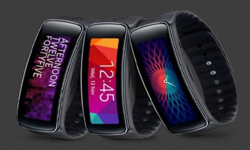 Samsung Gear Fit Özellikleri ve Tasarım Reklamı (Video)