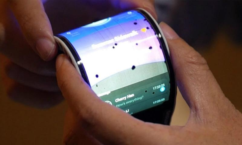 Samsung'dan Katlanabilir OLED Telefonlar Hakkında Açıklama Geldi