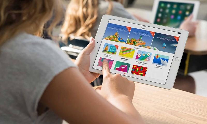 Swift Playgrounds Uygulamasına Yeni Robot ve Drone Desteği