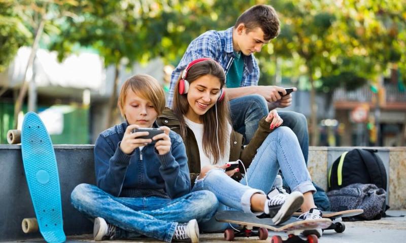 Teknolojik cihazlar vücudumuza ciddi zarar veriyor