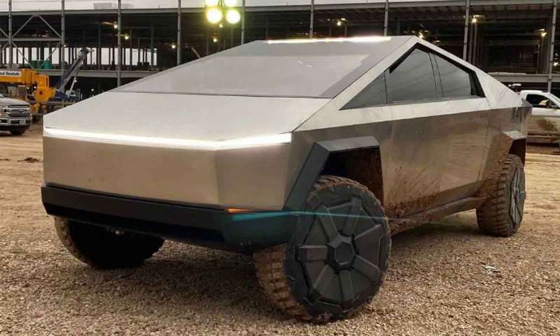 Tesla'nın Cybertruck İçin 1,25 Milyondan Fazla Ön Siparişi Aldı