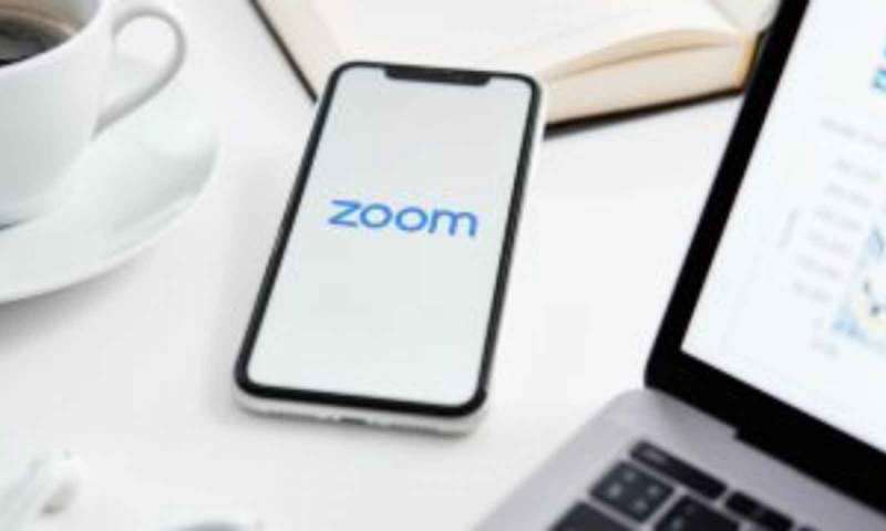 Zoom, Facebook'a verileri gönderen kodu kaldırdı